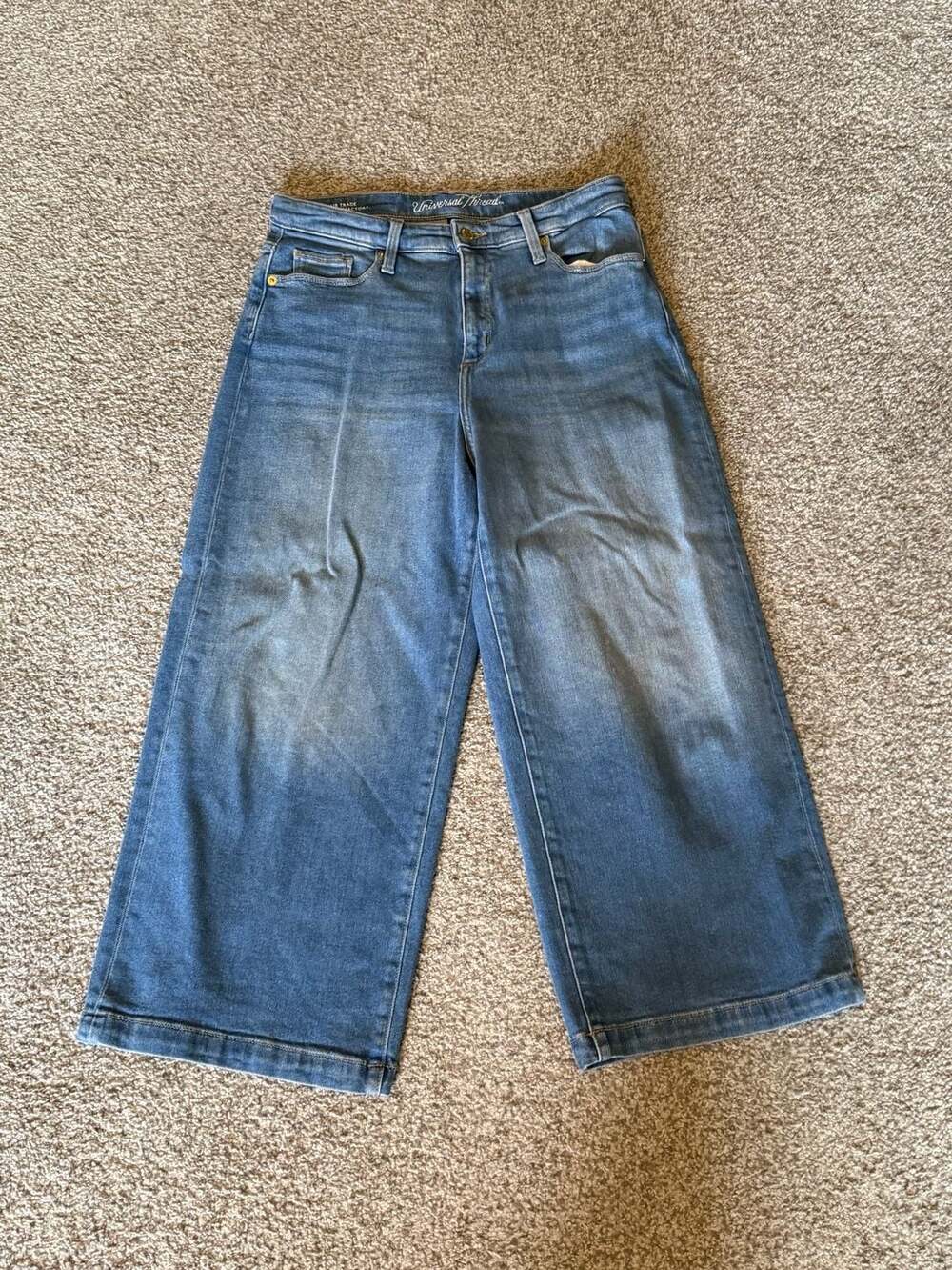 Universal Thread Highest Rise Wide Leg Crop Jeans - Size 10/30S